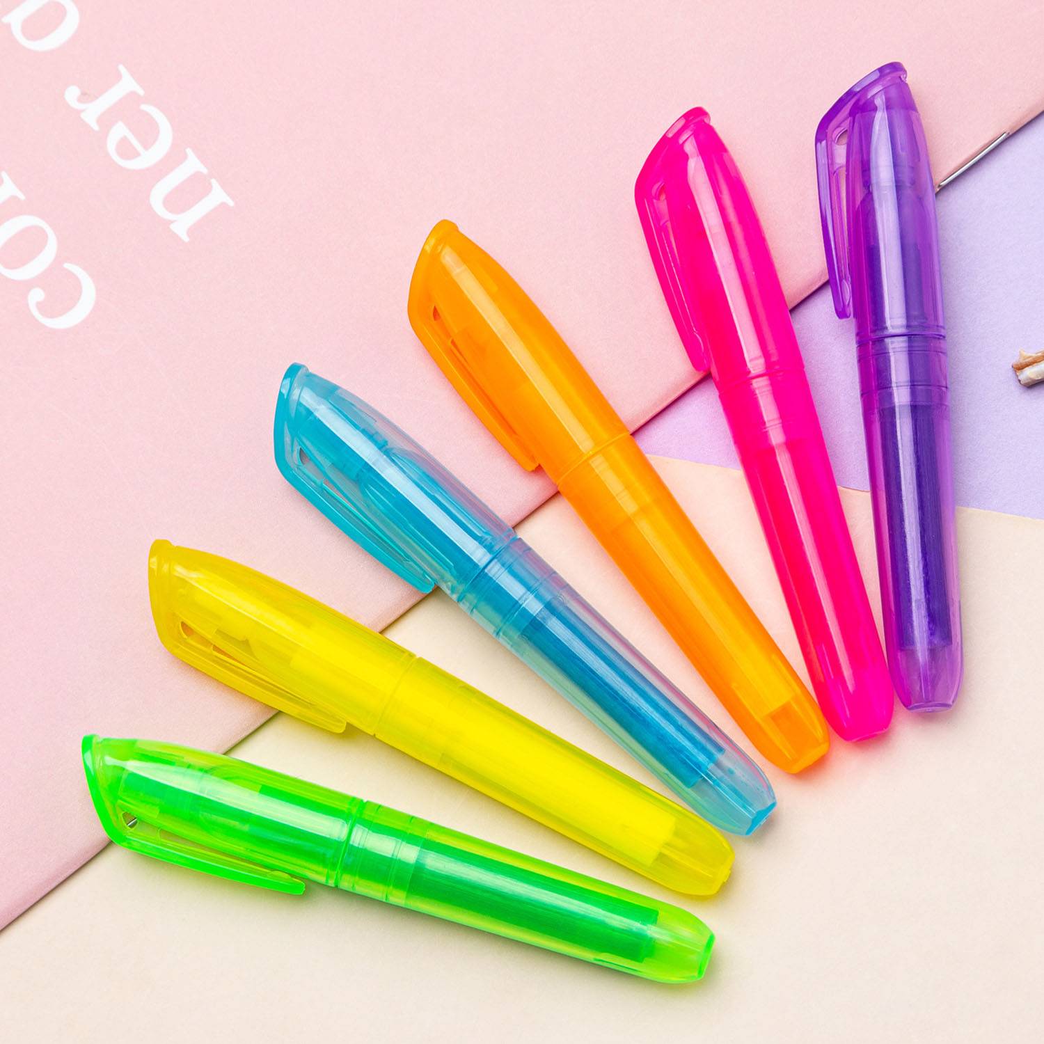Smooth Writing Multi Color Plastic Highlighter Pen 9
