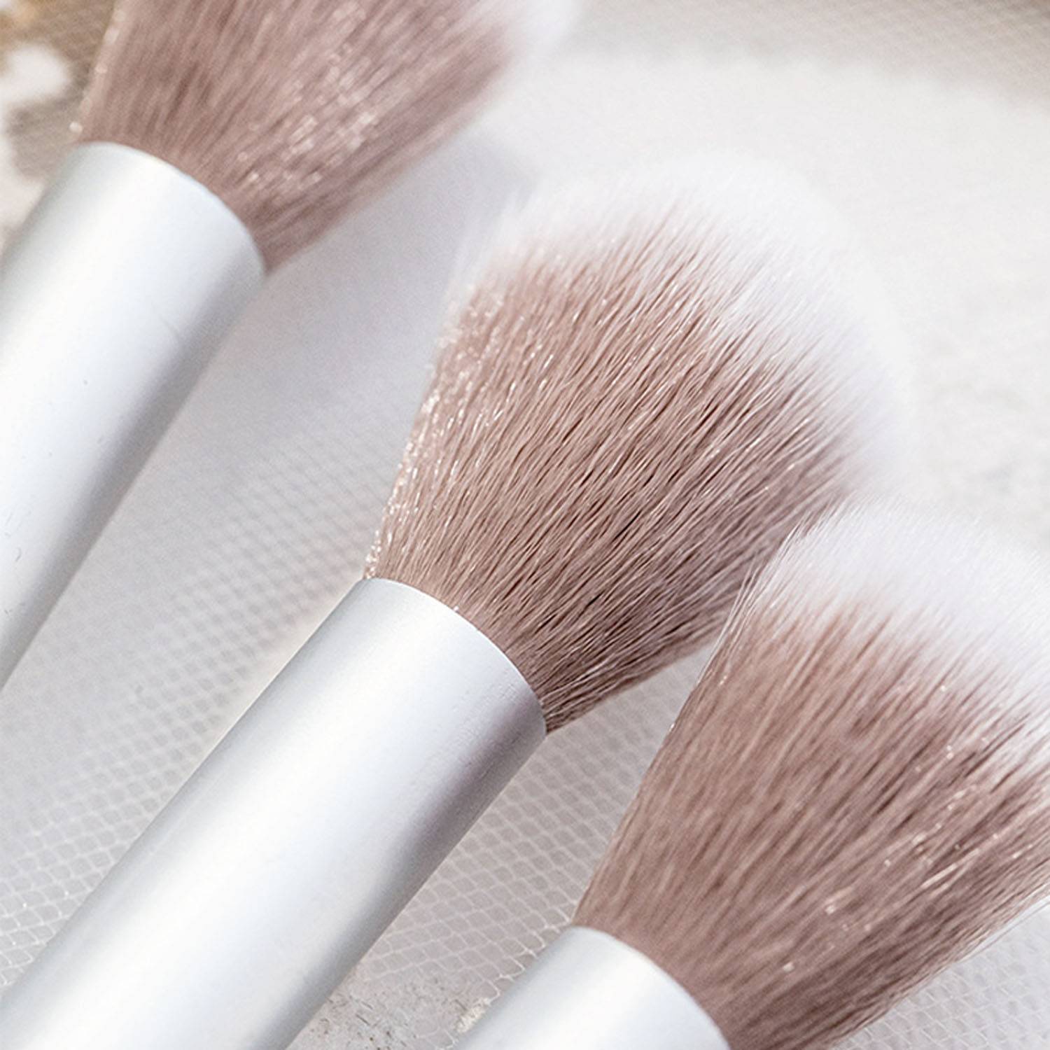 Soft Long Handle Highlighter Blush Makeup Brush 1