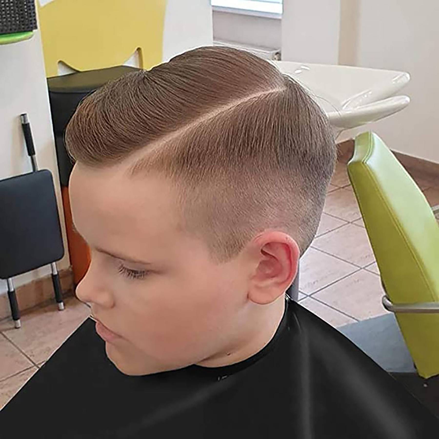 Cutting Cape For Kids 4
