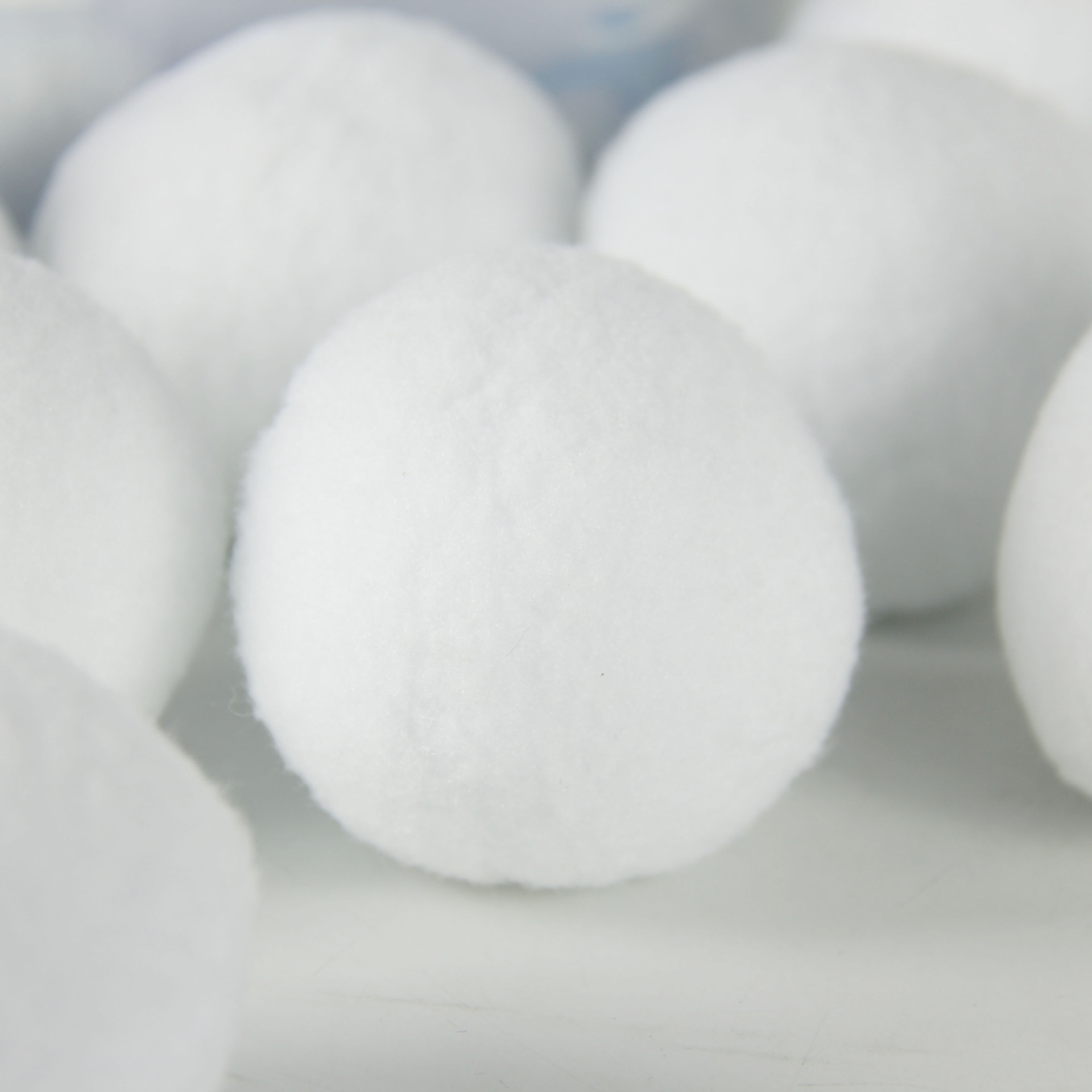 Indoor 20 Pack Snowballs or Fight Mondo Huge Snowballs 6