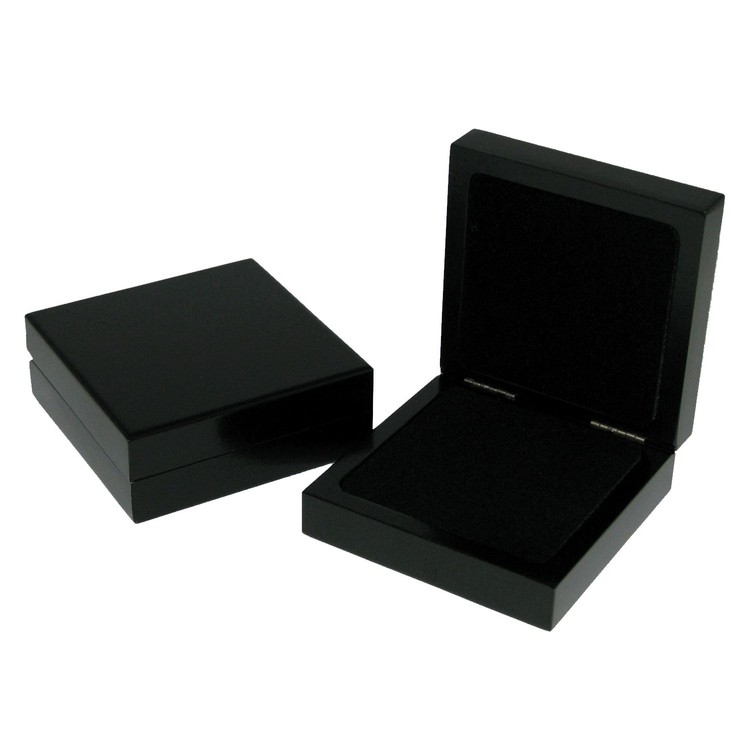 Wood Medallion Box 4" x 4" x 1.5" 3