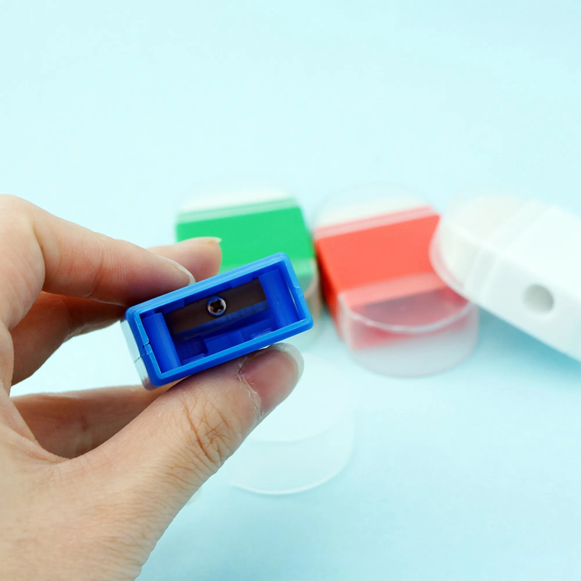 2-in-1 pencil sharpener and eraser 5