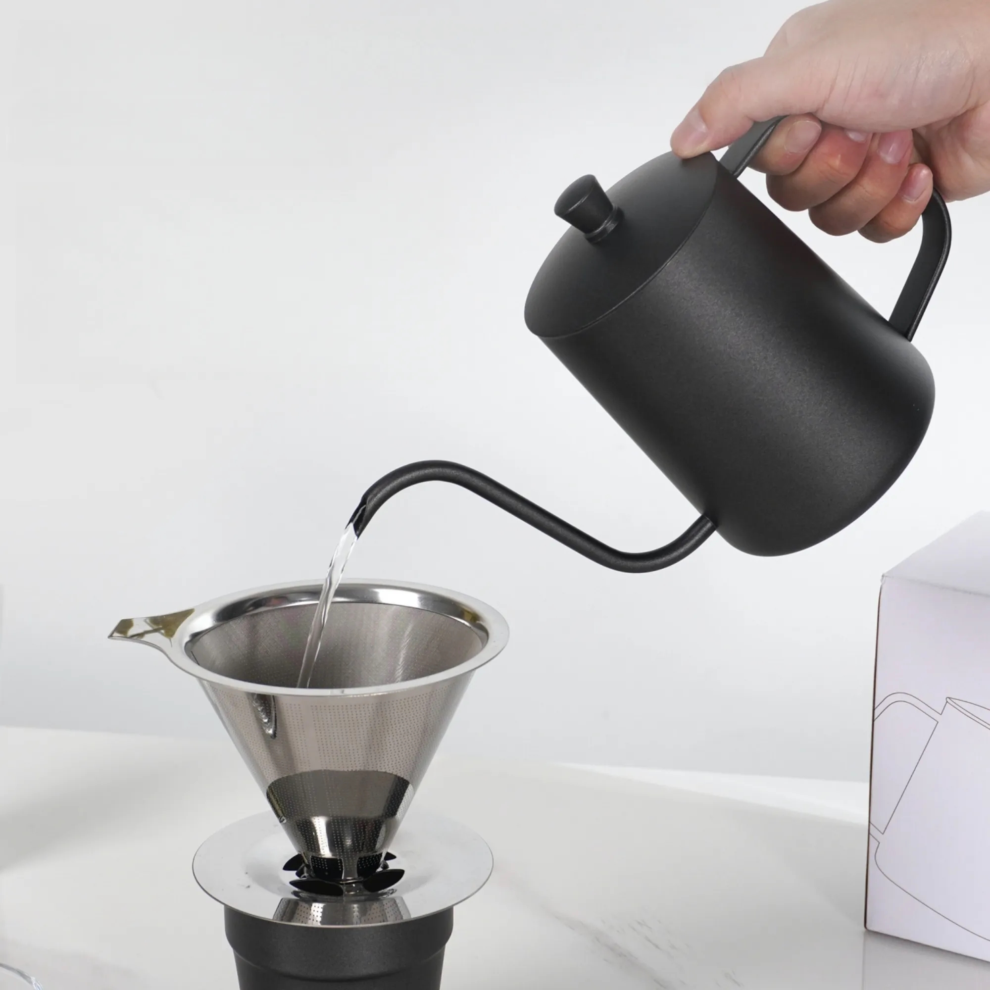 11.8 Oz Gooseneck Pour Over Coffee Kettle For Outdoor 5