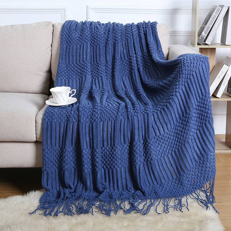 Wool-Like Soft Decorative Knitted Throw Blanket 2