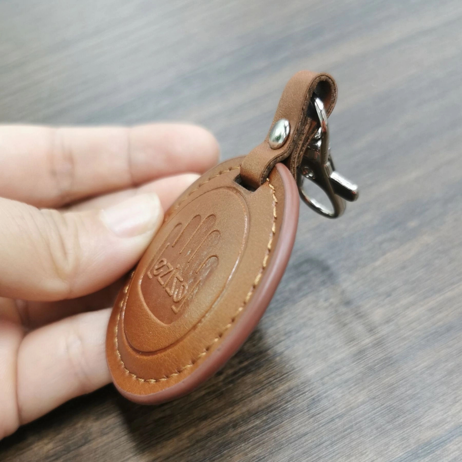 Custom Round PU Leather Keychain 5