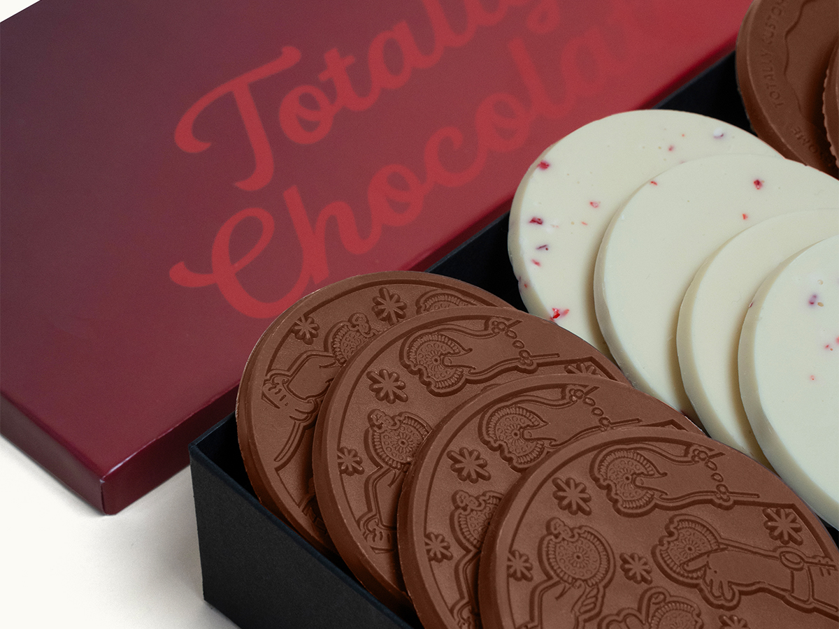 Gourmet 12-Piece Chocolate Cookie Gift Set with Classic Custom Packaging 5