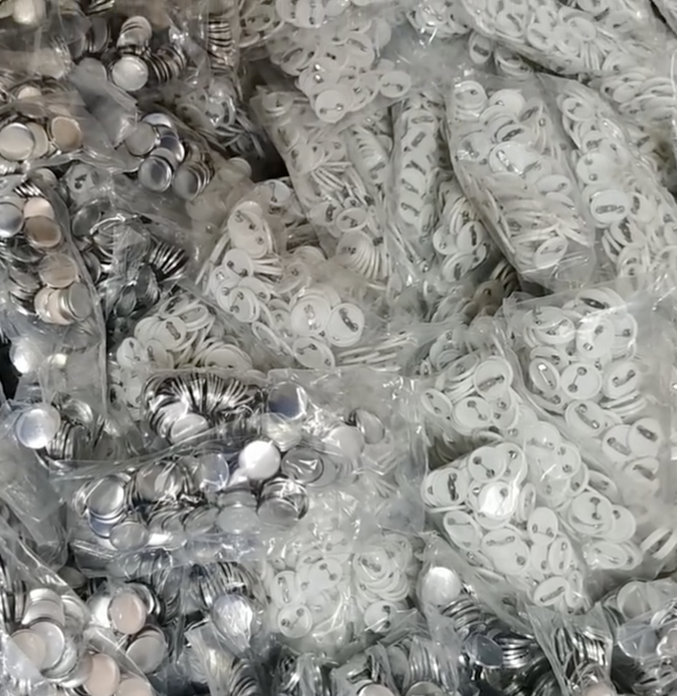 25mm Metal Pin Badge Round 8