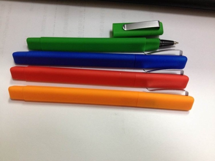 Simple Design Triangle Plastic Ball Pen Roller Pen 1