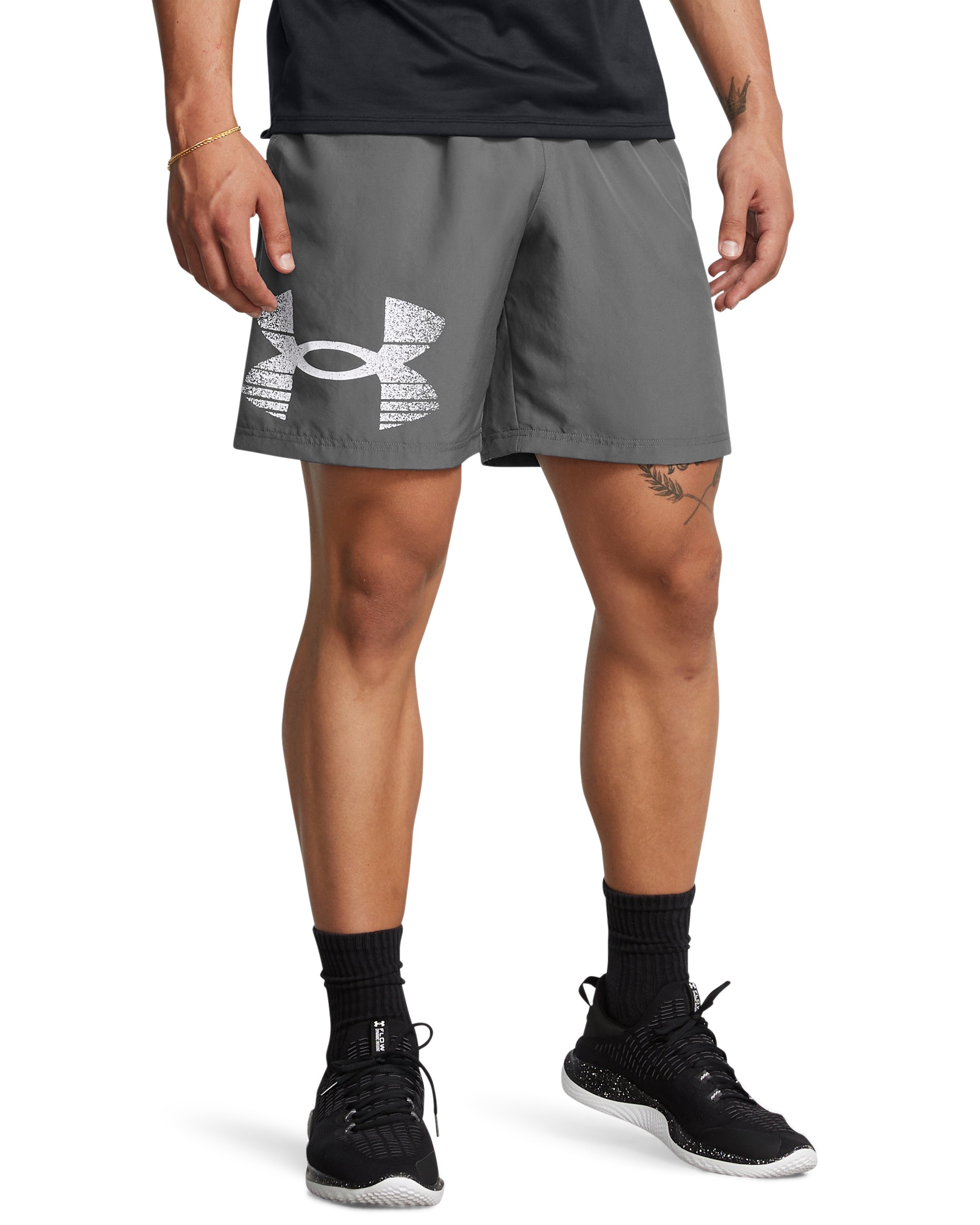 UA Tech Woven Graphic Men's 8.25 Shorts 6