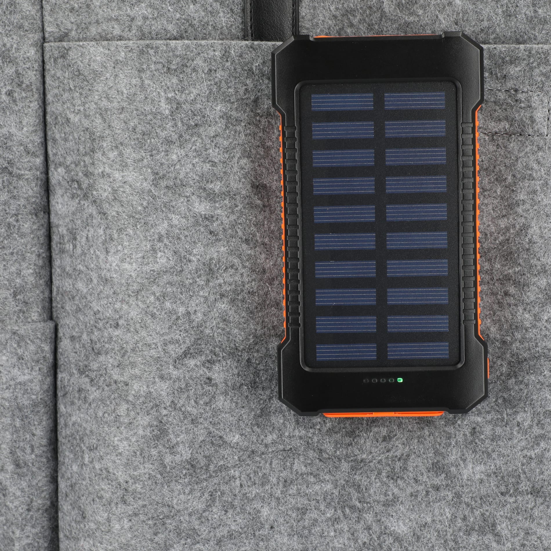 Helio 5000 mAh Solar Power Bank 41