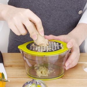 Kitchen Fruit Juicer 2