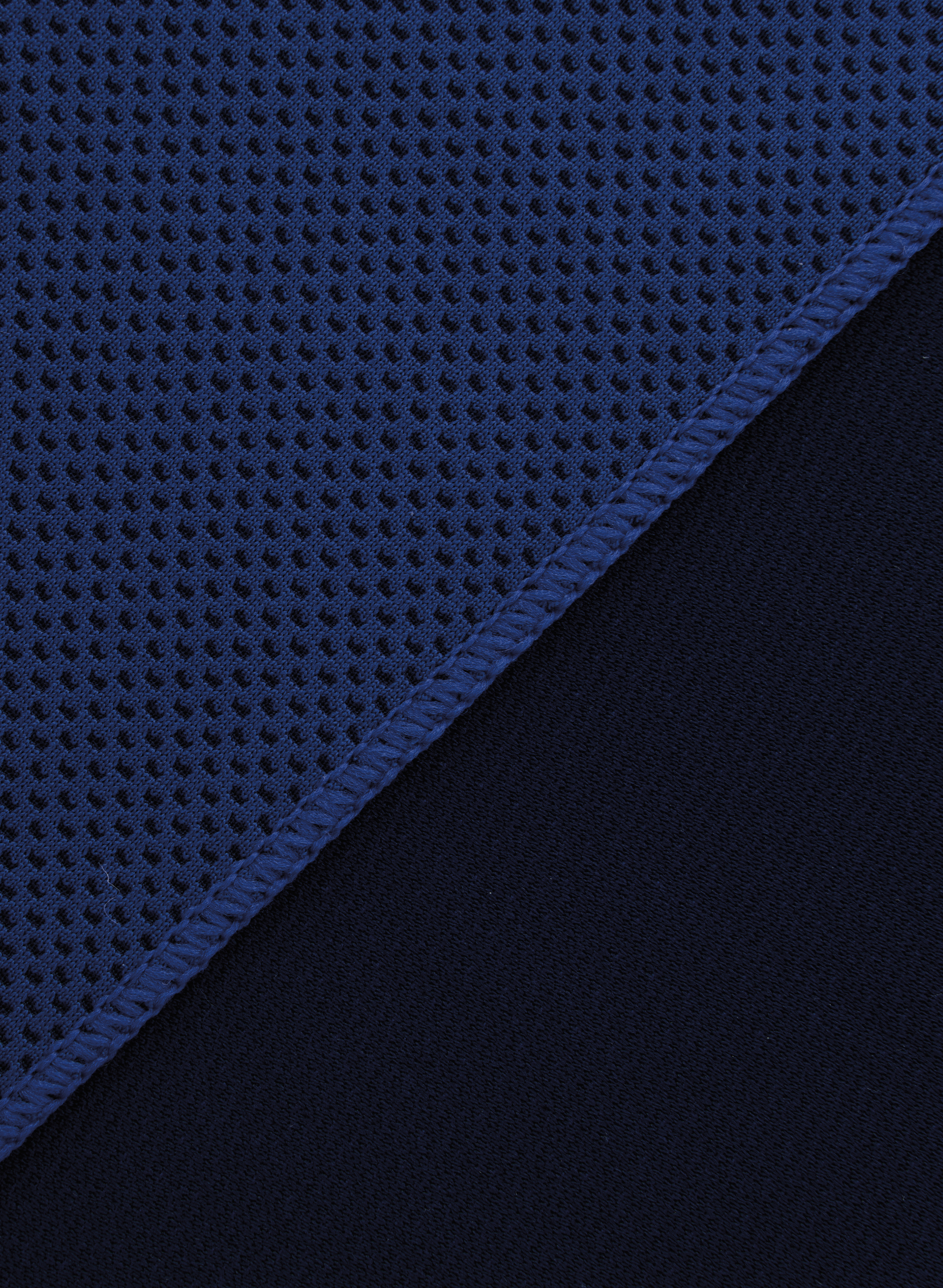 Good Value™ Cooling Towel In Pouch 1