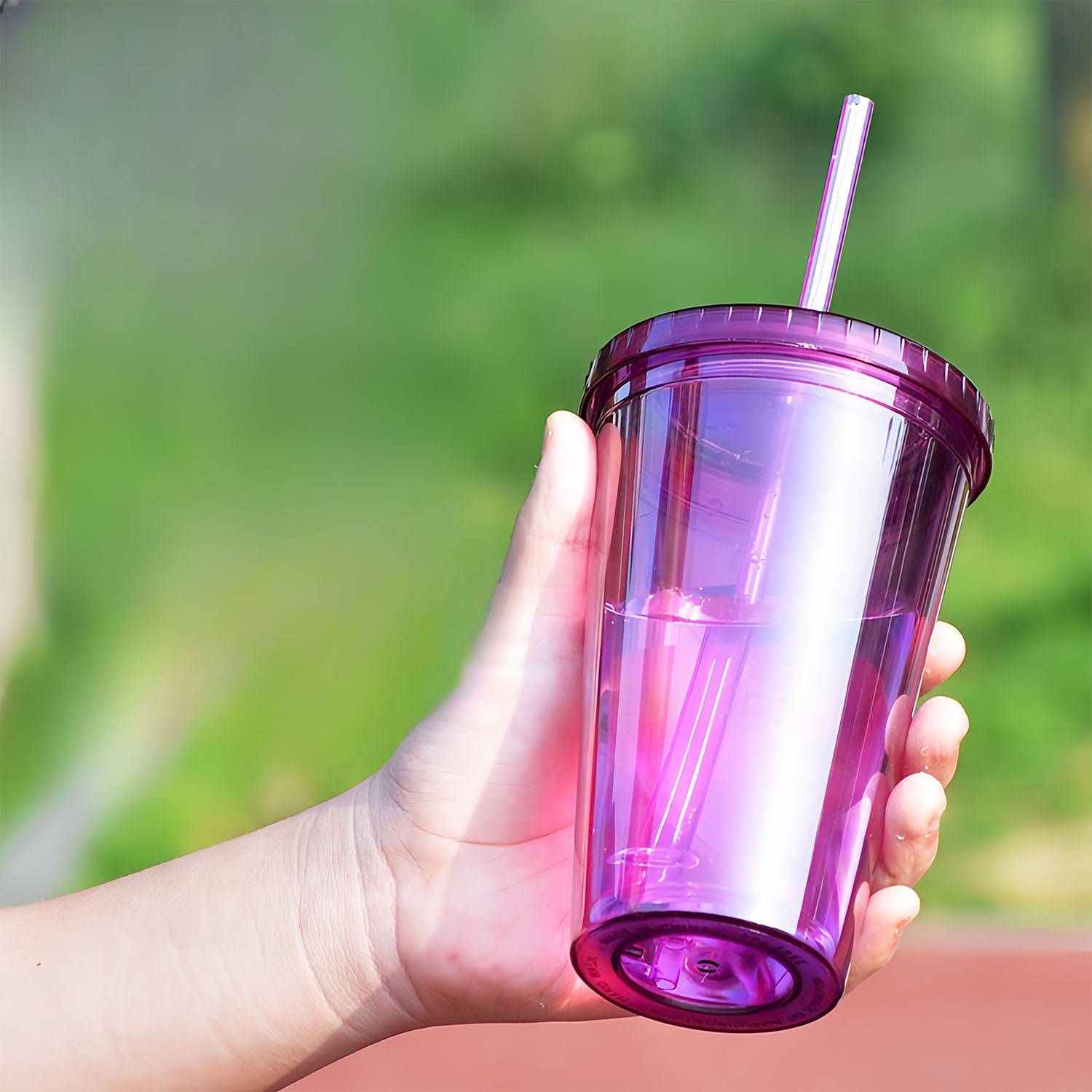 17 Oz Double Wall Plastic Cup w/ Lid 6
