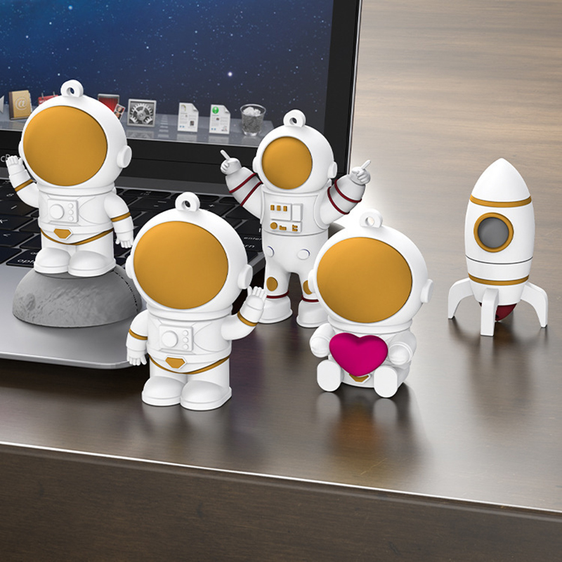 Astronaut USB Flash Drive 7