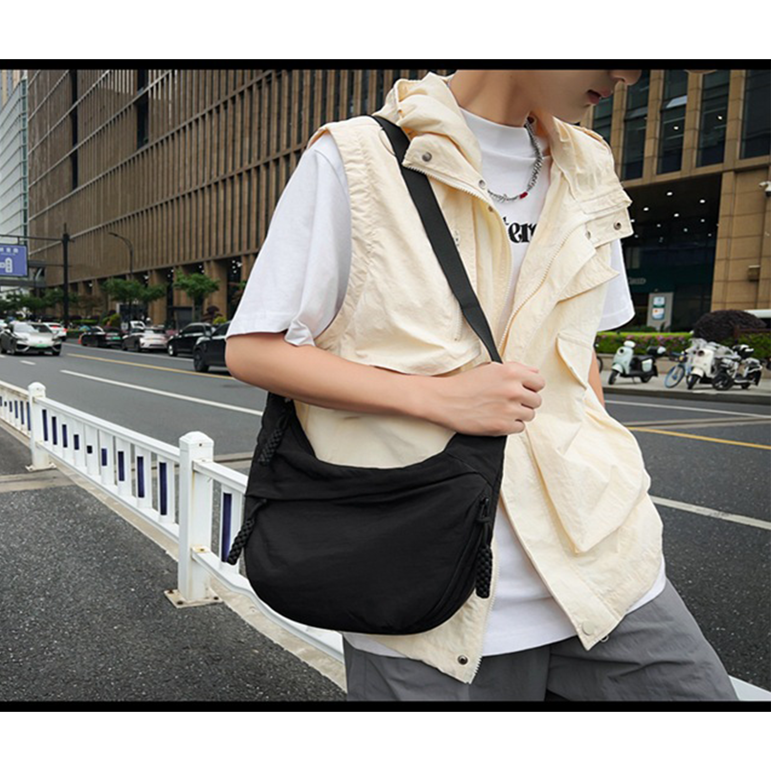 Shoulder Bag w/ Adjustable Strap 3