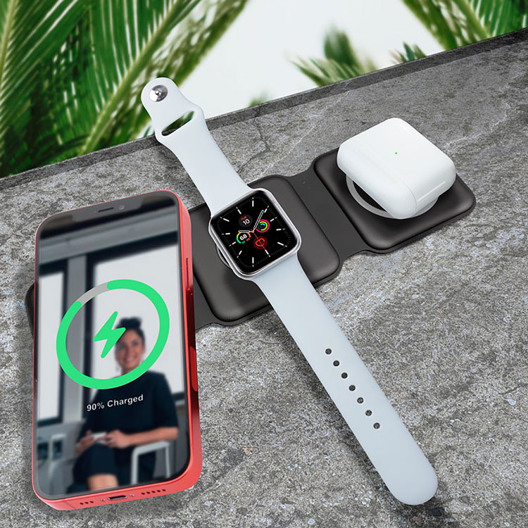 Foldable 3-in-1 Charger 3