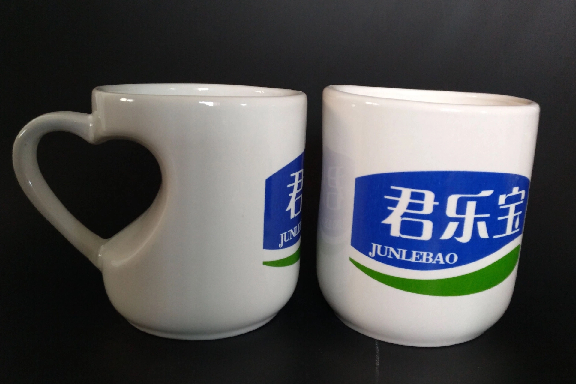 11 oz Coffee Mugs with Heart Shape Handle 4