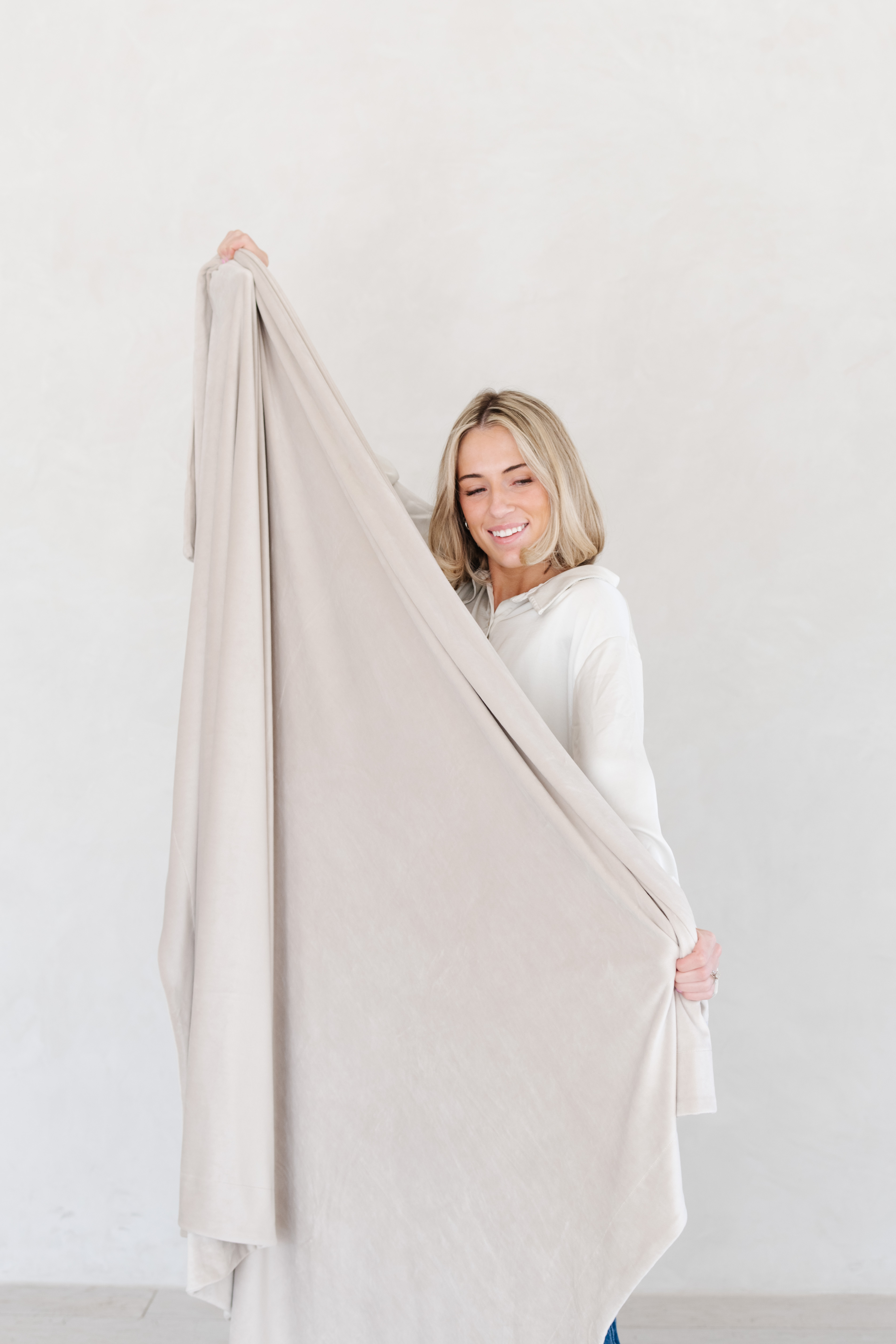 Minky Stretch Buttermilk-XL Luxury Blanket (60x80) 1