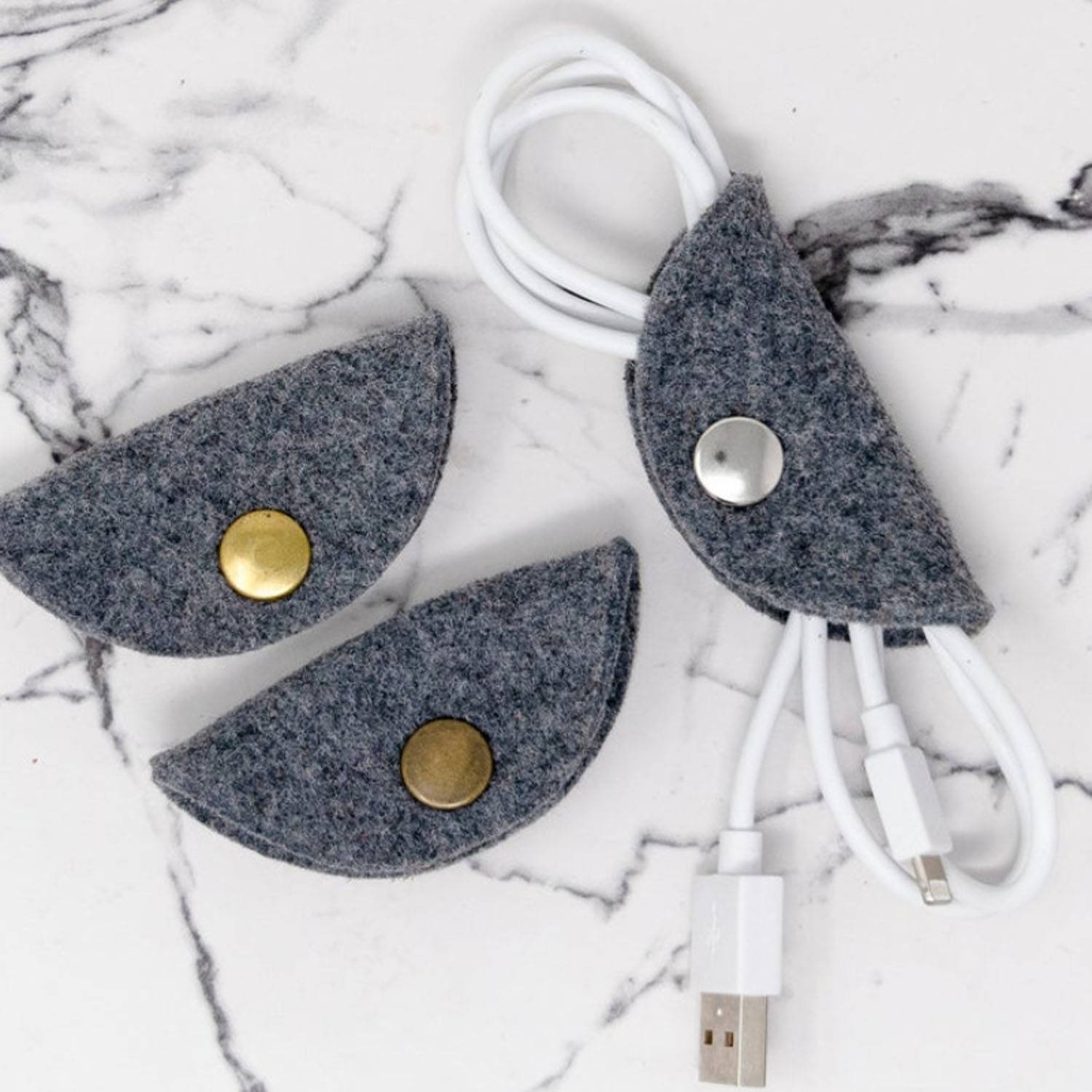 Cable Organizer 4