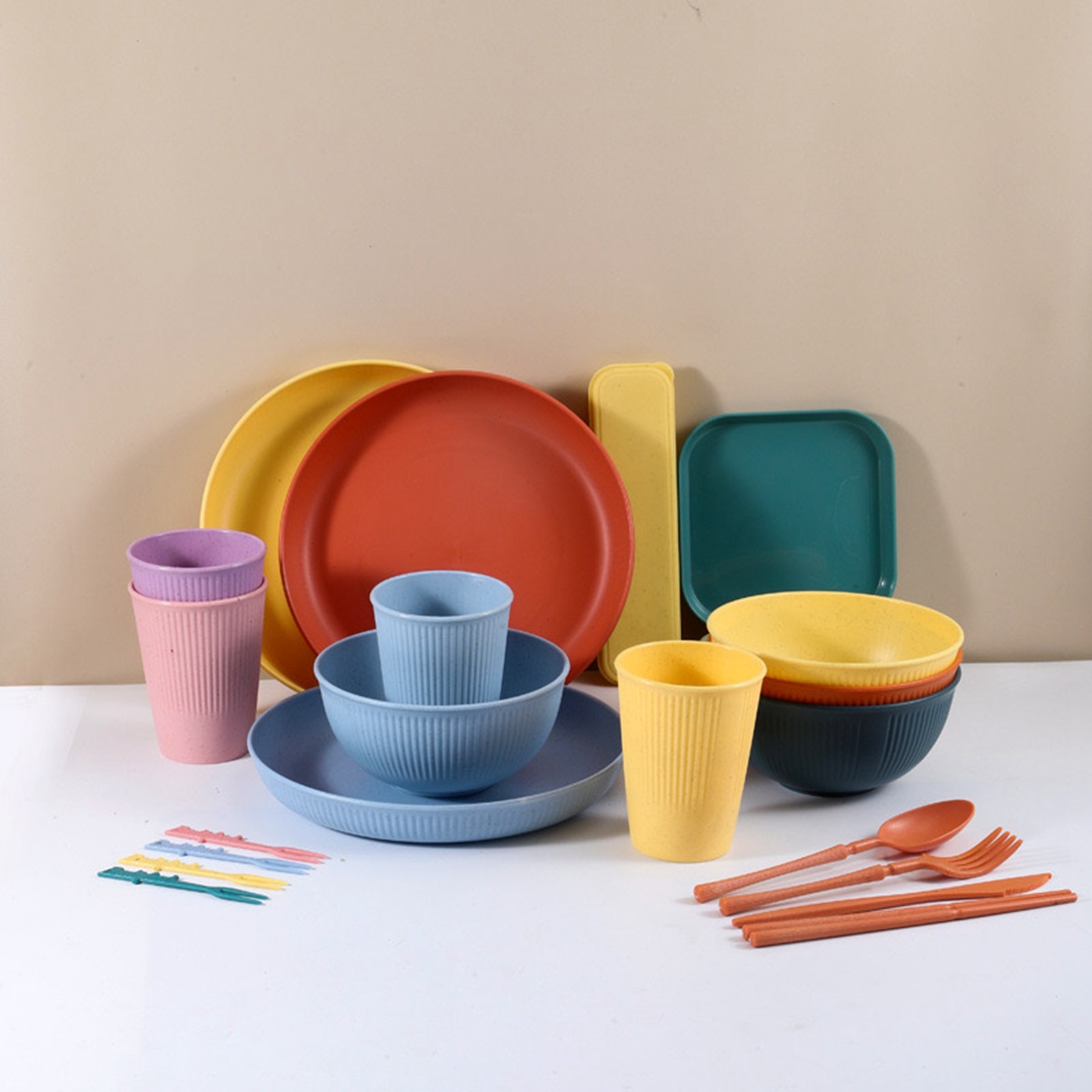 40 Pcs Wheat Straw Dinnerware Set 3