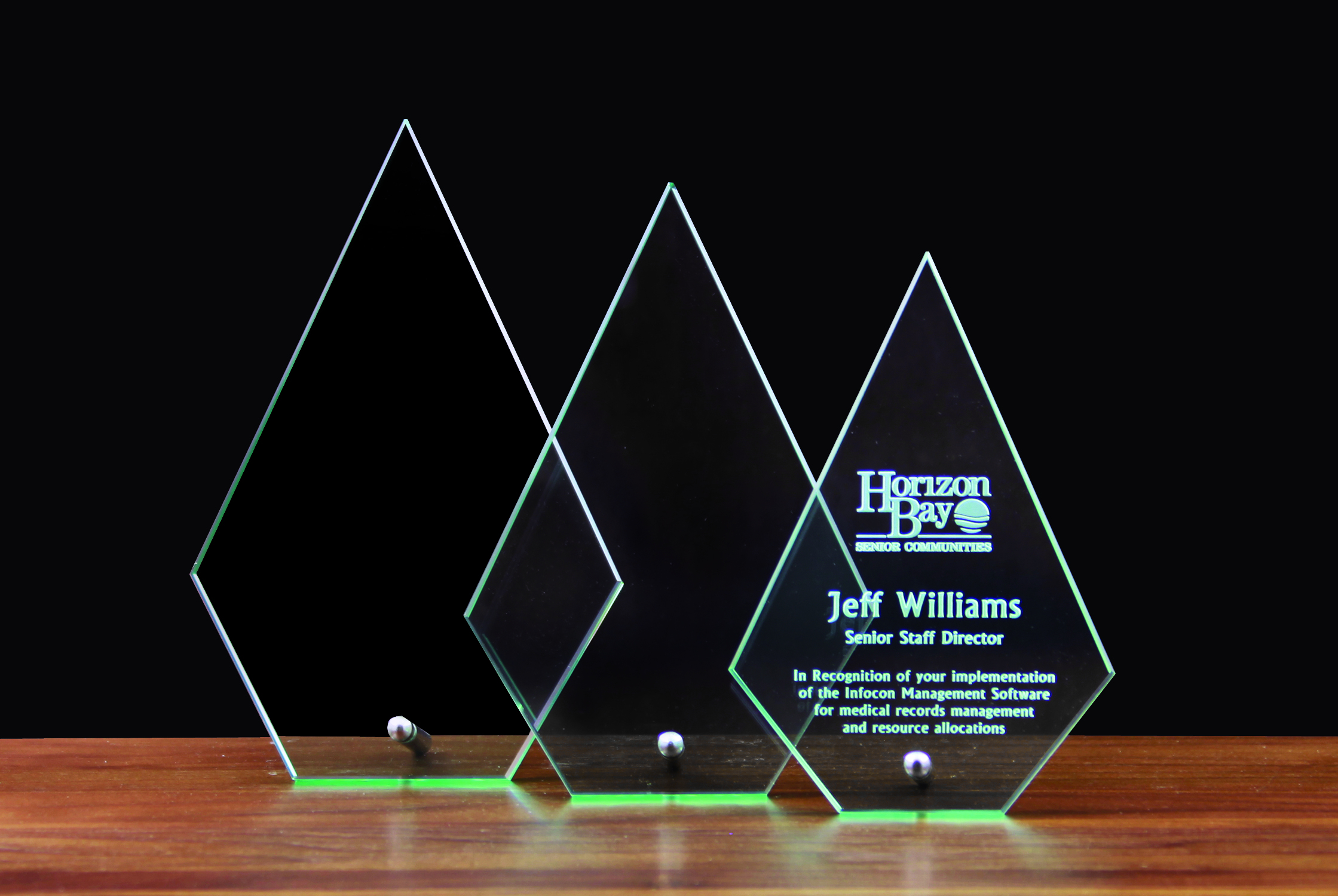 Jade Glass Arrowhead Award (5"x8") 1