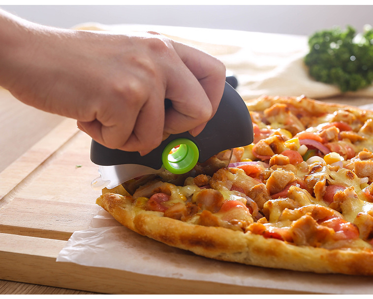 Pizza Cutter w/ Wheel Slicer and Plastic Protective Guard 9