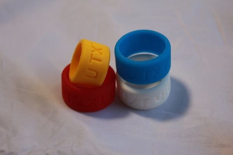 Custom Debossed or Embossed Silicone Thumb Band 2