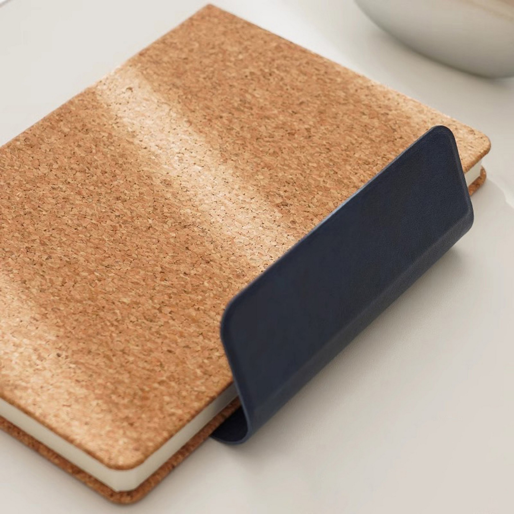 Eco-Friendly Cork Notebook Magnetic Buckle 4