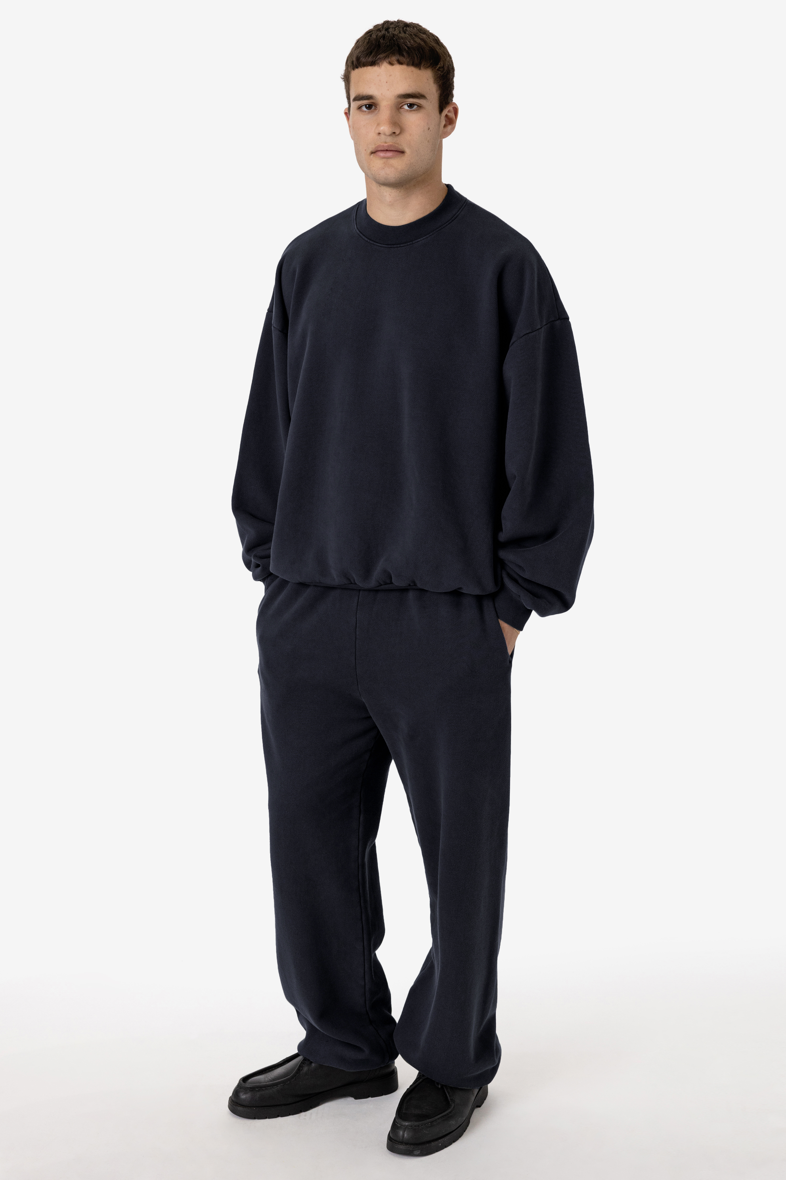 16OZ. GARMENT DYE PLUSH FLEECE CREWNECK 1