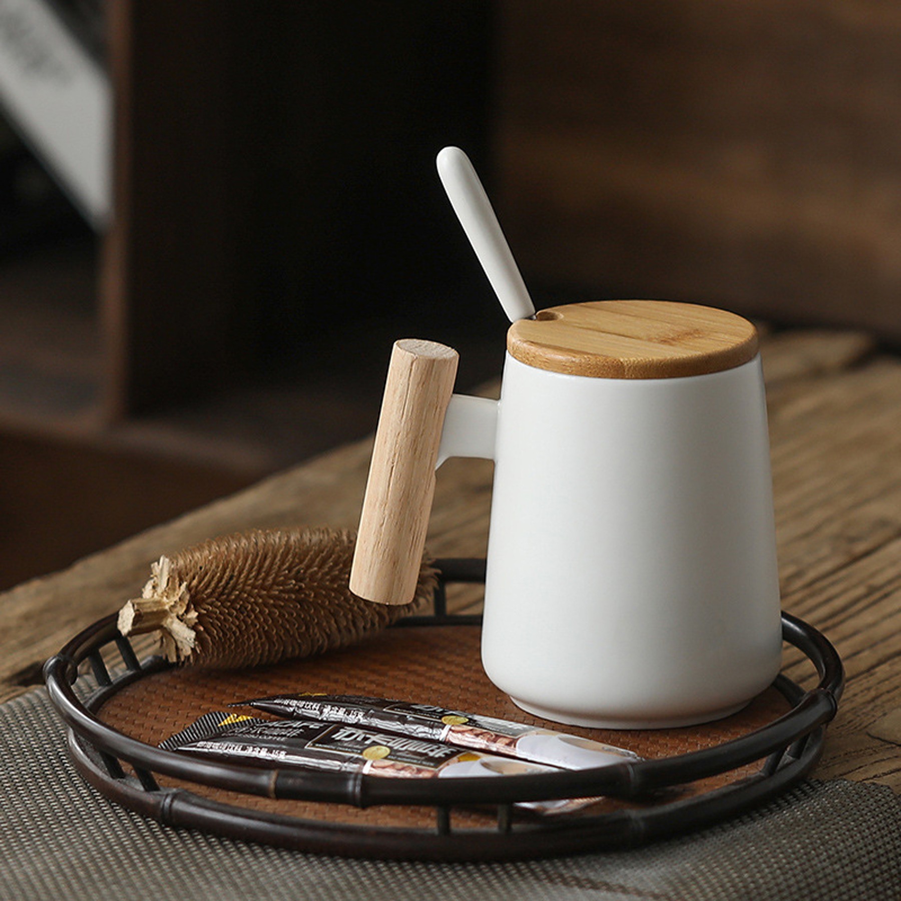 Coffee Mug with Wooden Lid 4