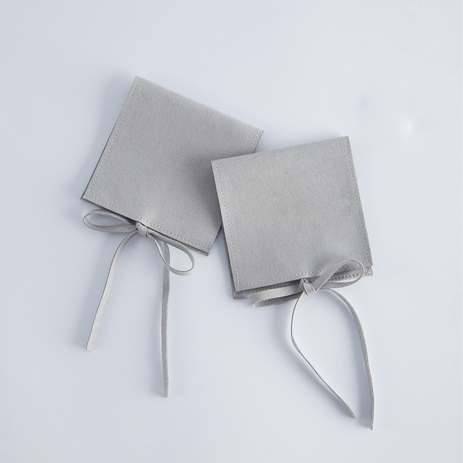 Elegant Jewelry Pouches 10
