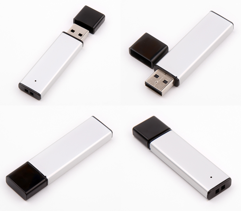 Classic Aluminum USB Flash Drive, 32GB 1