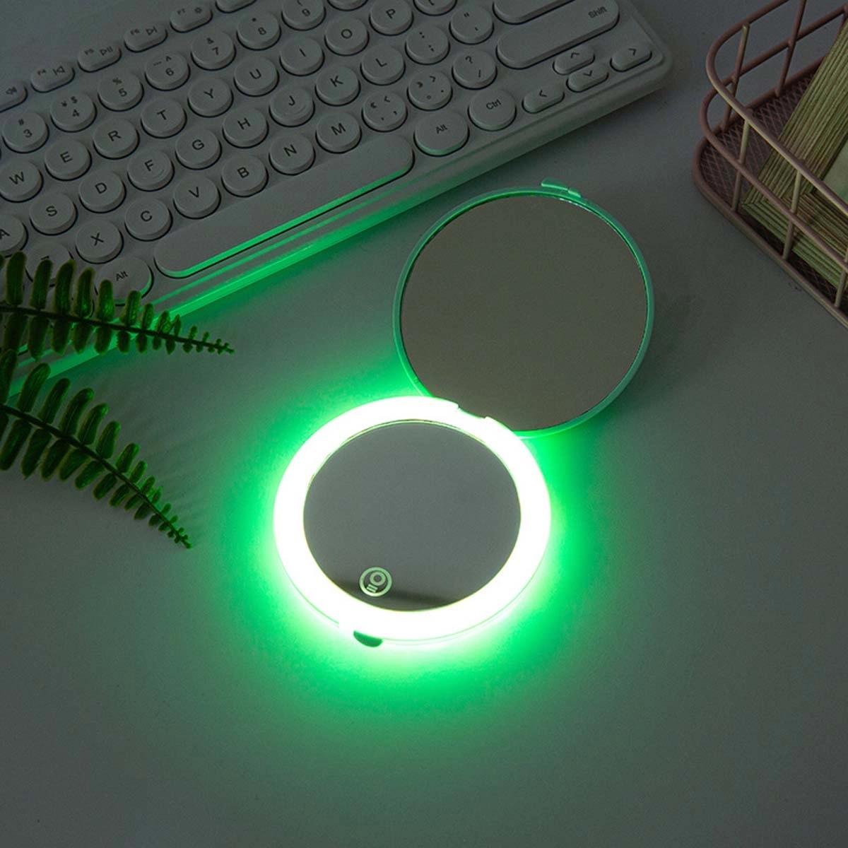 Rechargeable Led Compact Makeup Mirror 1