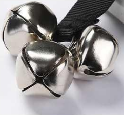 Outdoors pet traction rope with bells 4