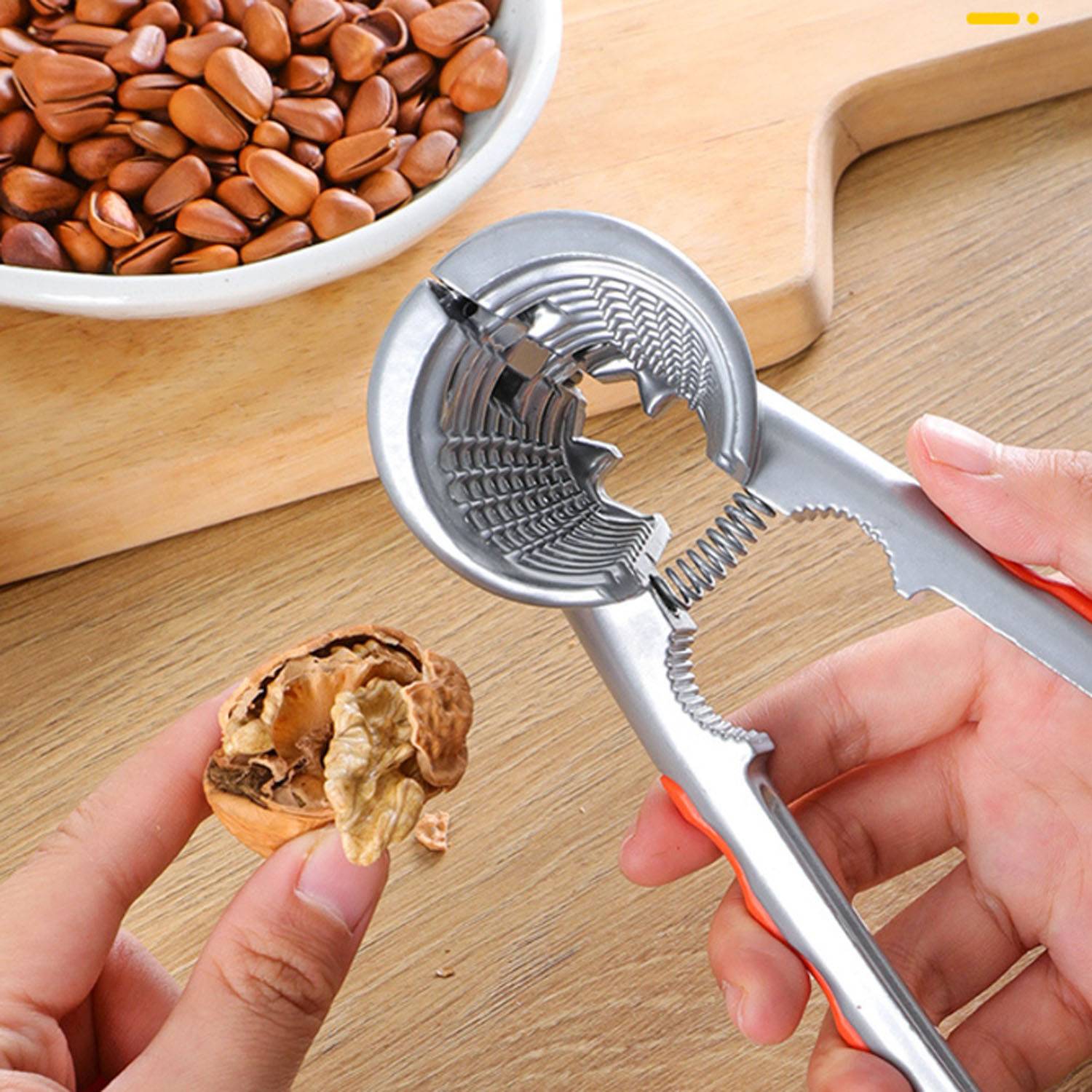 Heavy Duty Zinc Alloy Nut Cracker w/ Funnel Design 2
