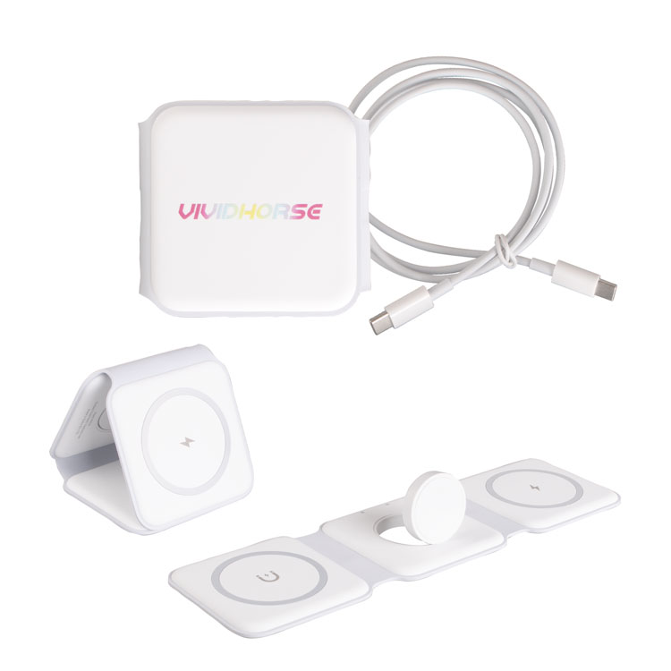 Foldable 3-in-1 Charger 4