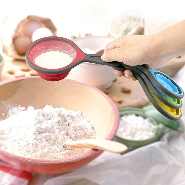Silicone Collapsible Measuring Cups 2