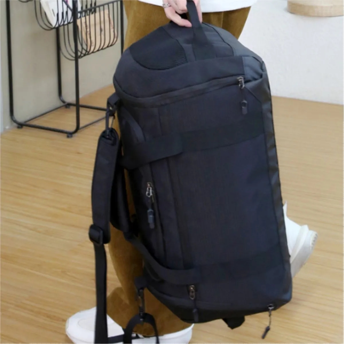 35L Durable Large Capacity Gym Duffel Bag For Men 7