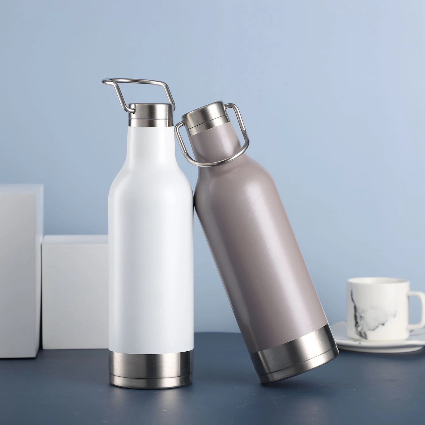 17 OZ. Double Wall Vacuum Insulation Flask with Handle 9