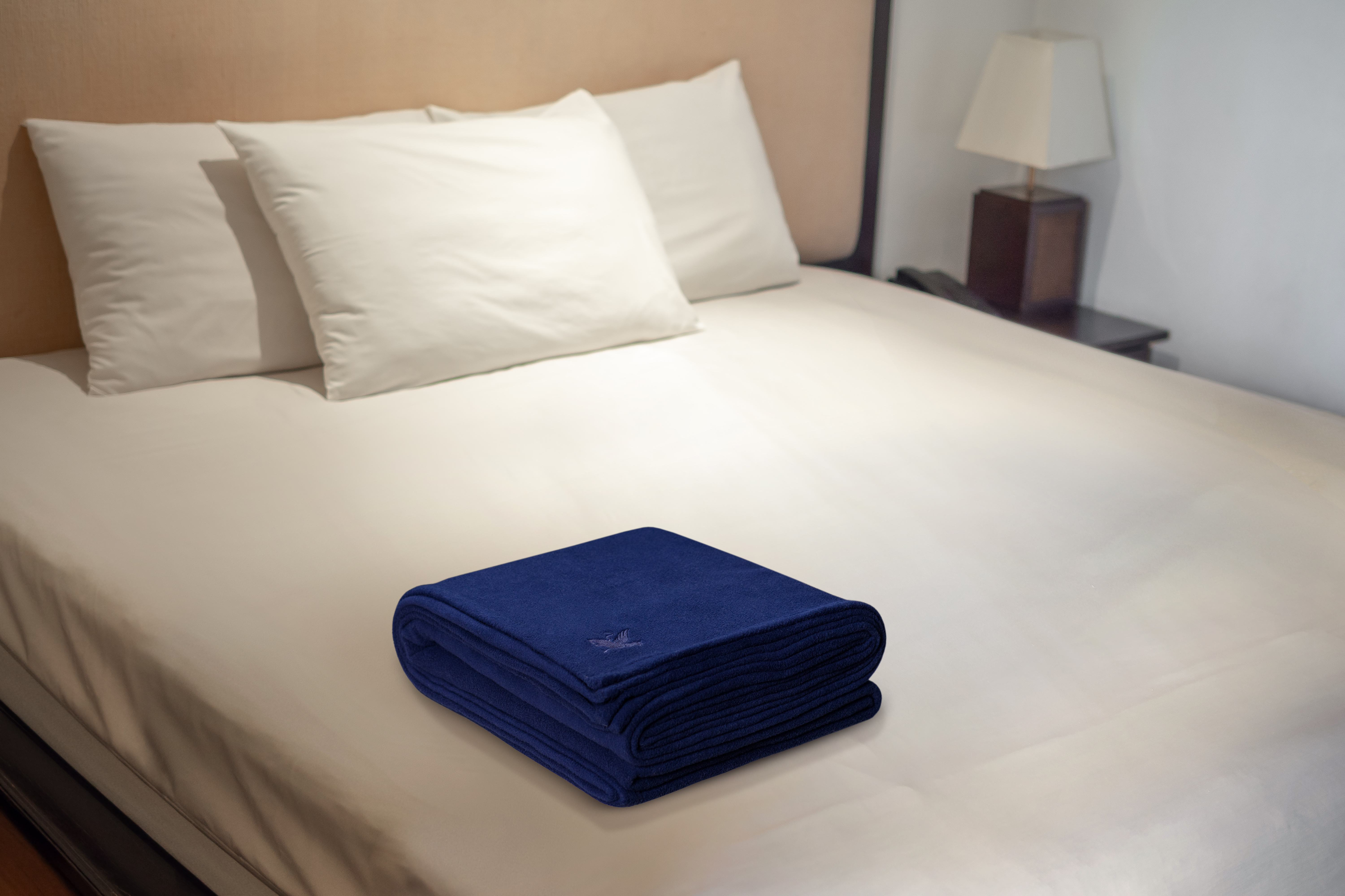 Navy Blue 100% Polyester Antipill Full Fleece Blanket 1