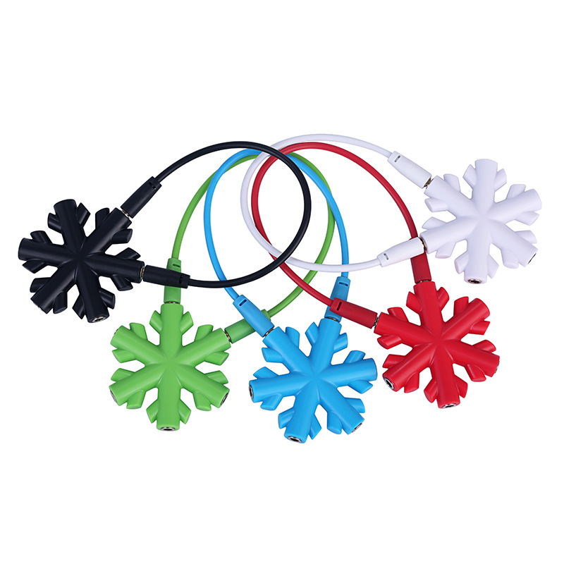 Snowflake Shaped Headphone Splitter 5