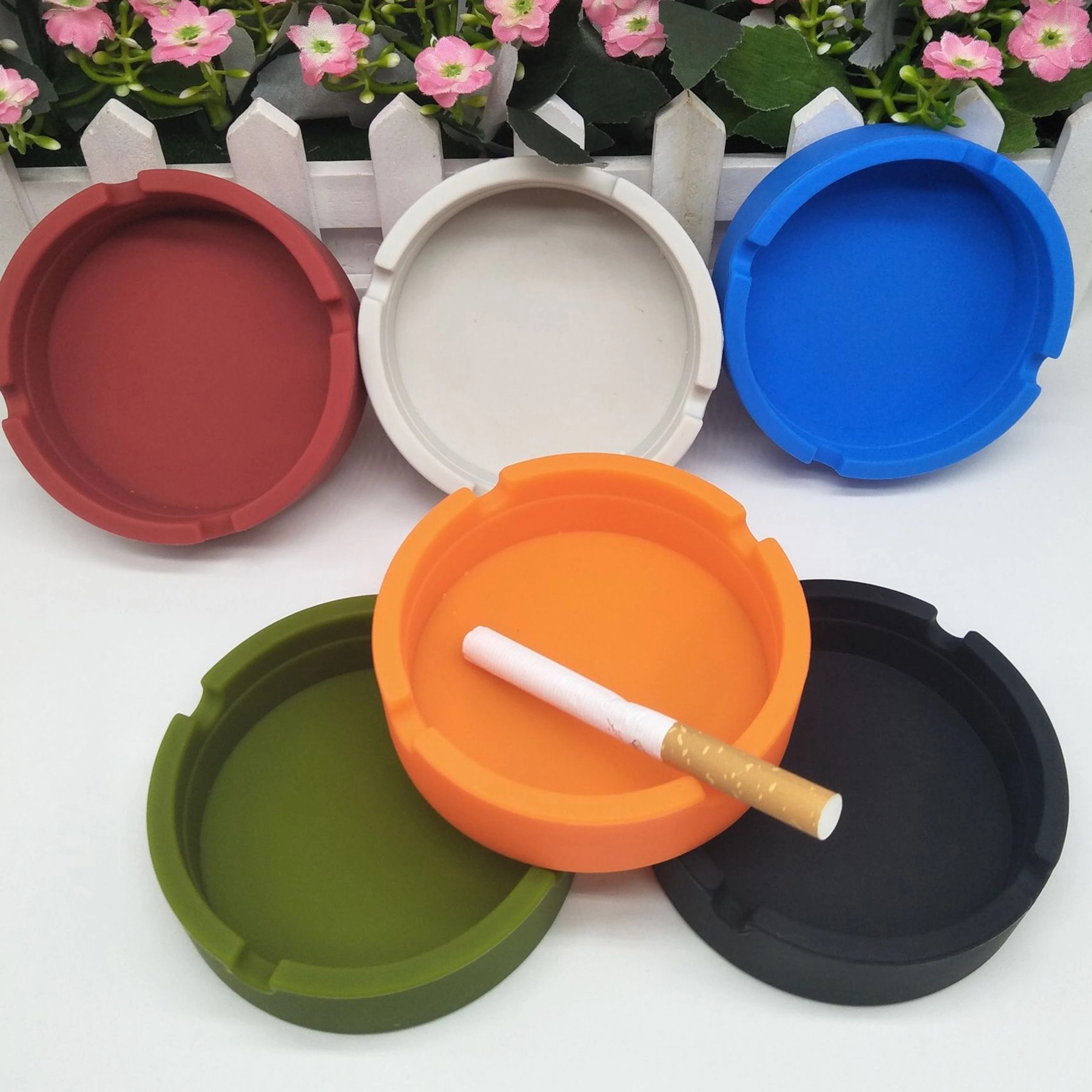 Eco-Friendly Silicone Ashtray 1