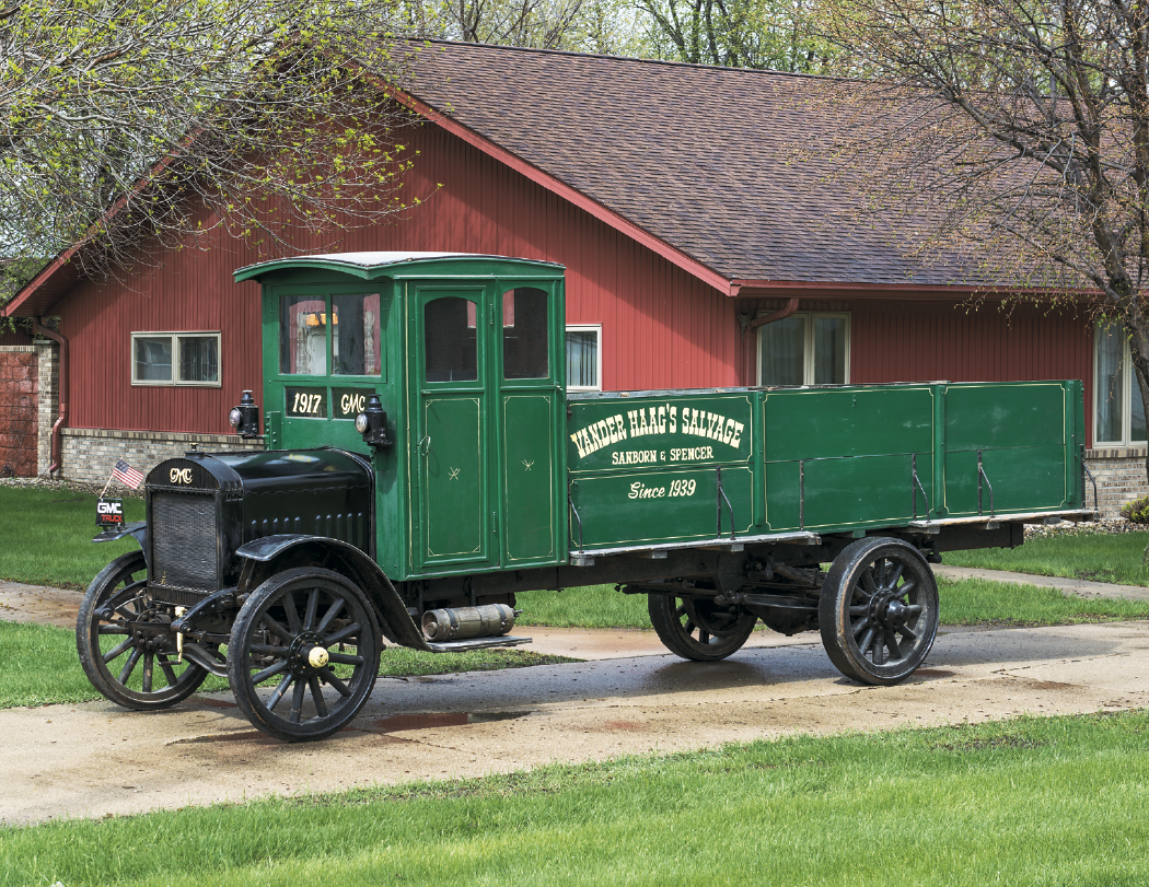 Good Value™ Treasured Trucks - Spiral Calendar 69