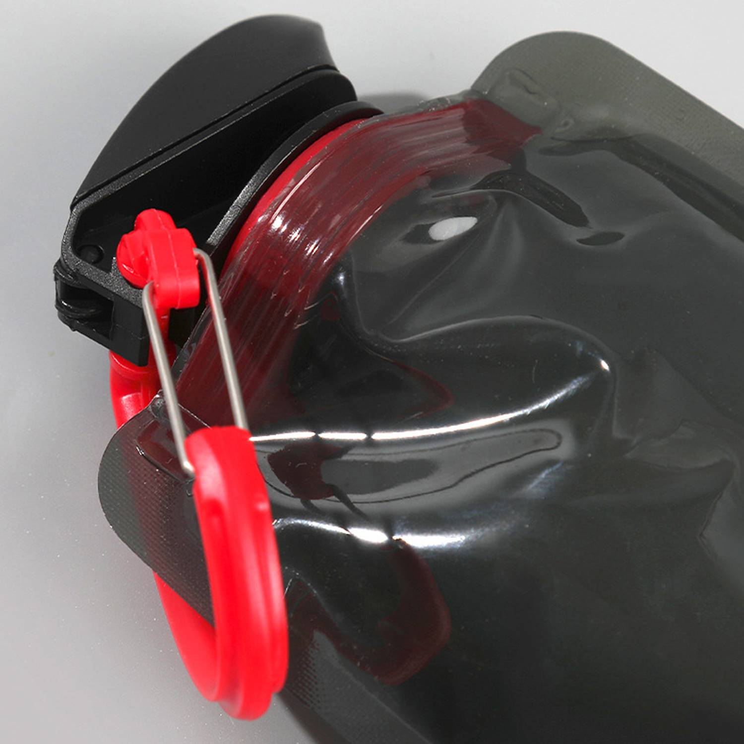 24Oz Pe Folding Water Bag 4