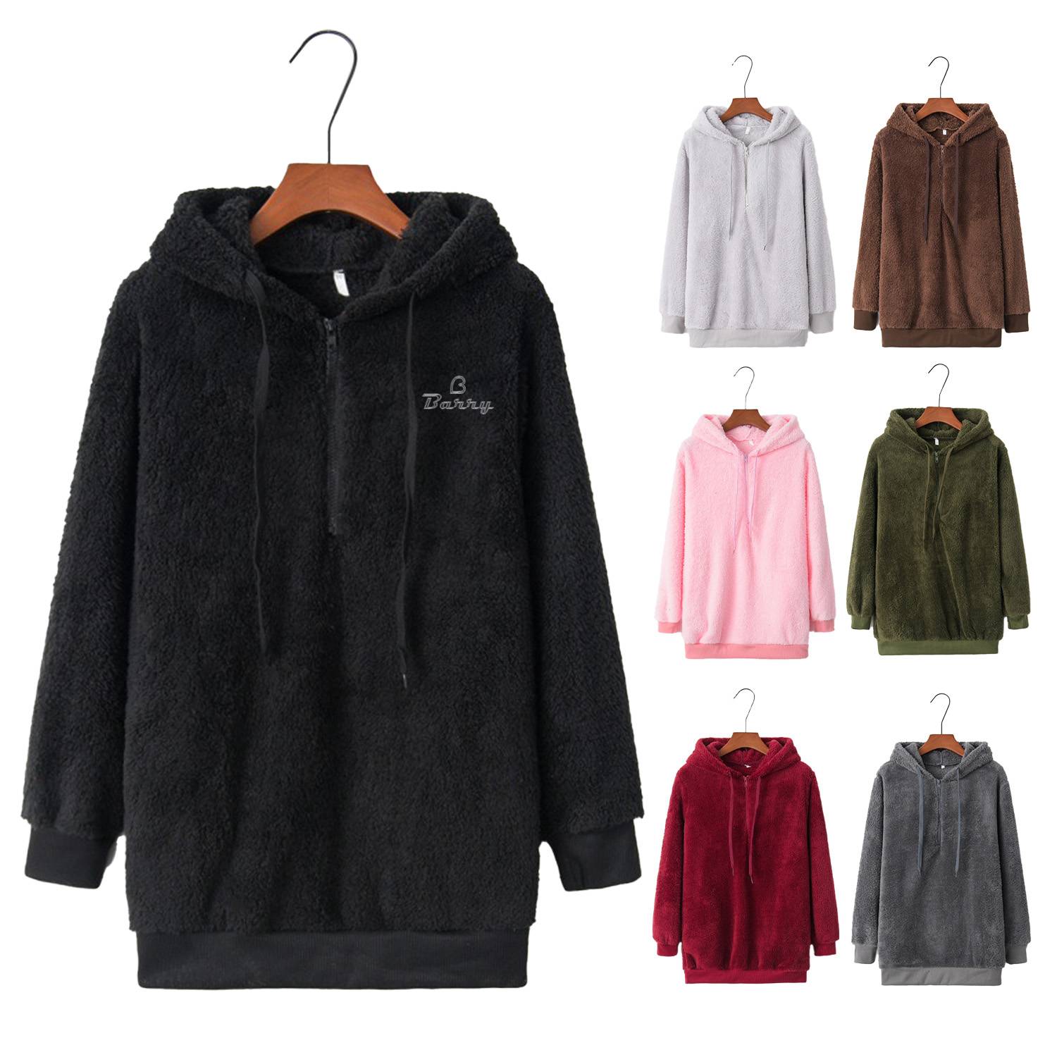Women's oversized fleece sweatshirt with pockets