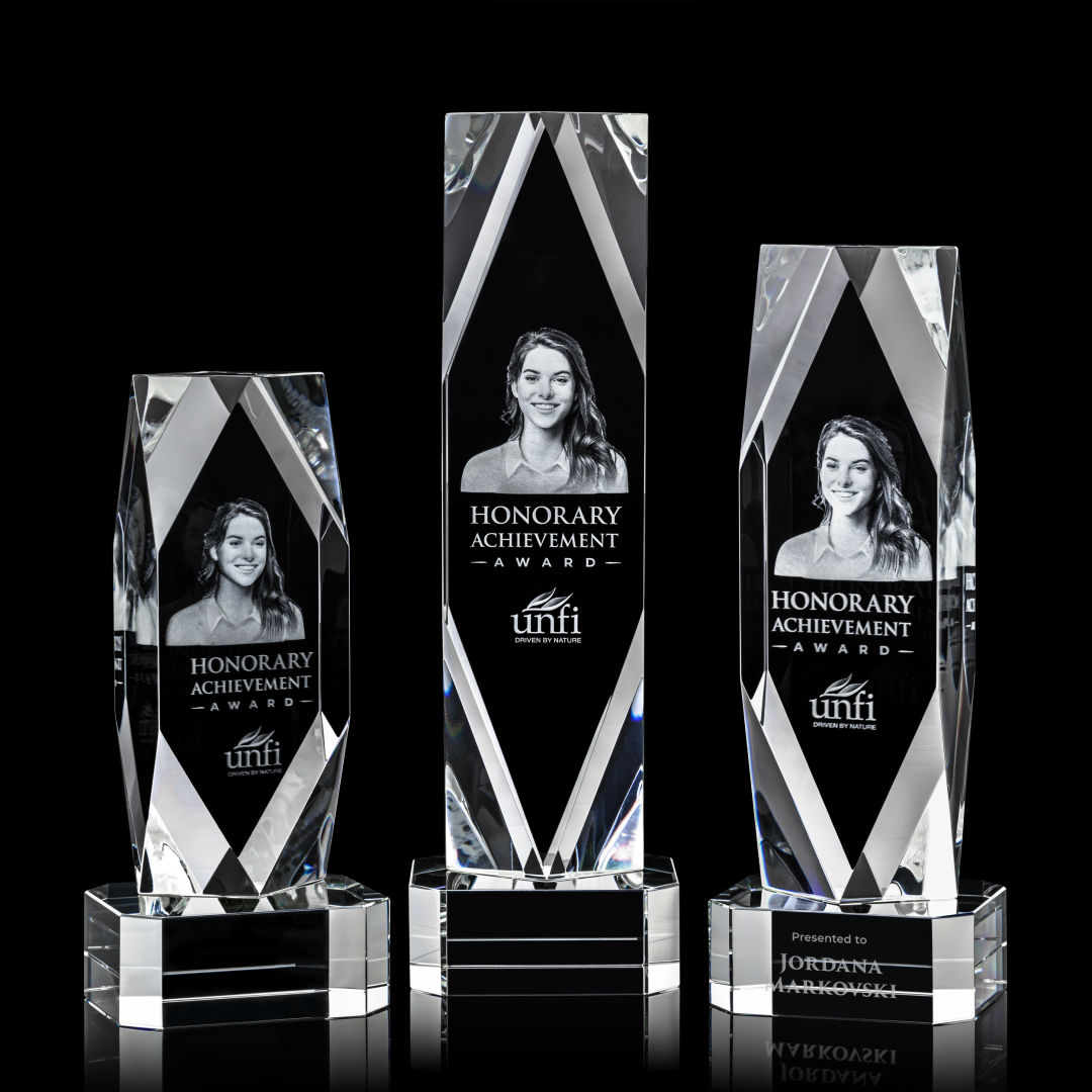 Delta 3D Award on Base - Clear