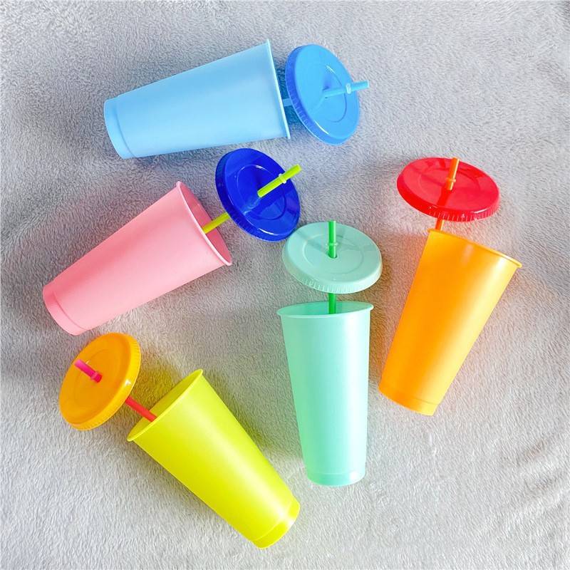 Plastic Color Changing Beverage Cups With Straw 4
