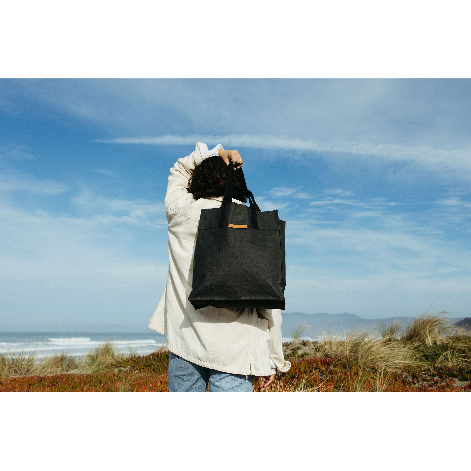Out of The Woods® City Tote 6