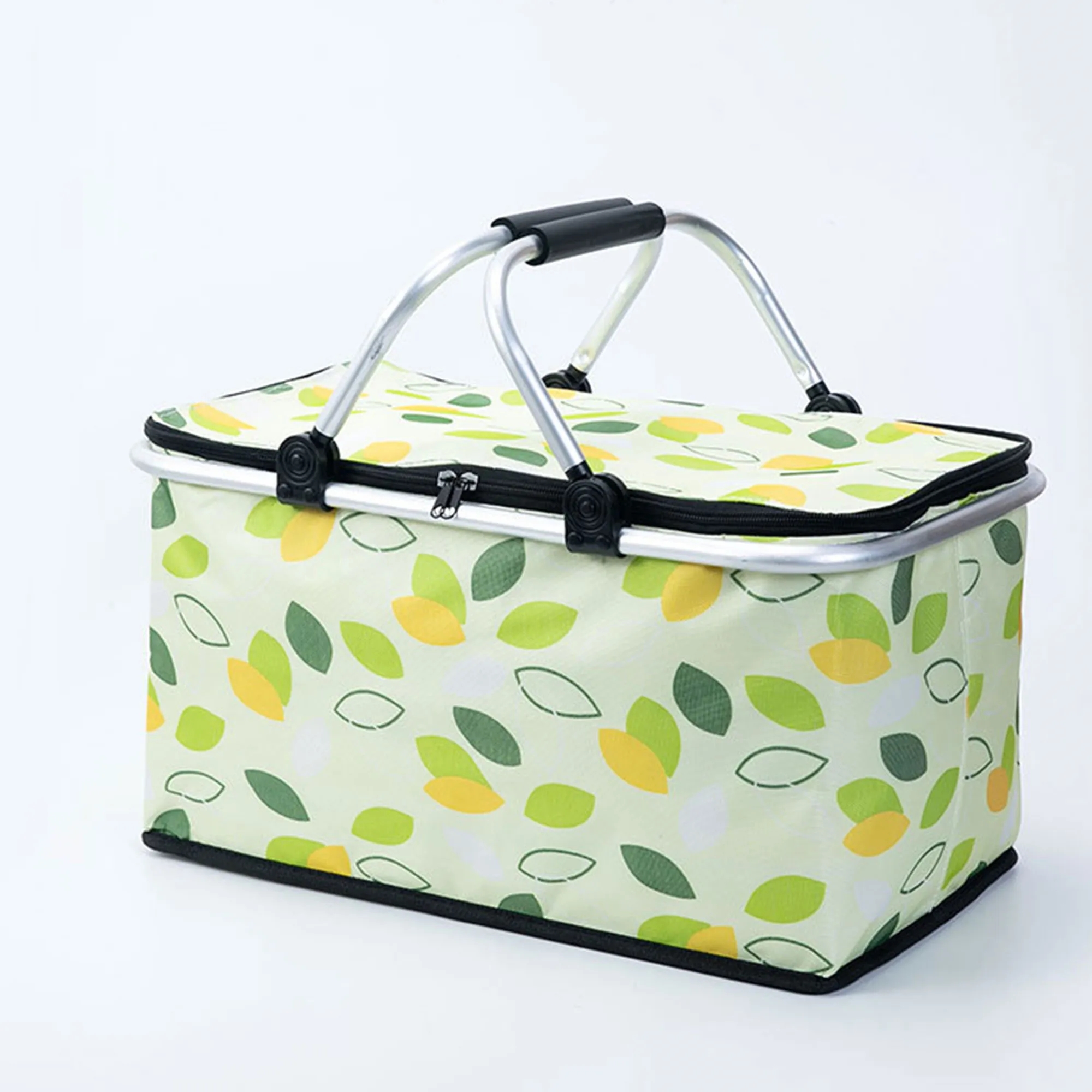 Checkered Picnic Basket 8
