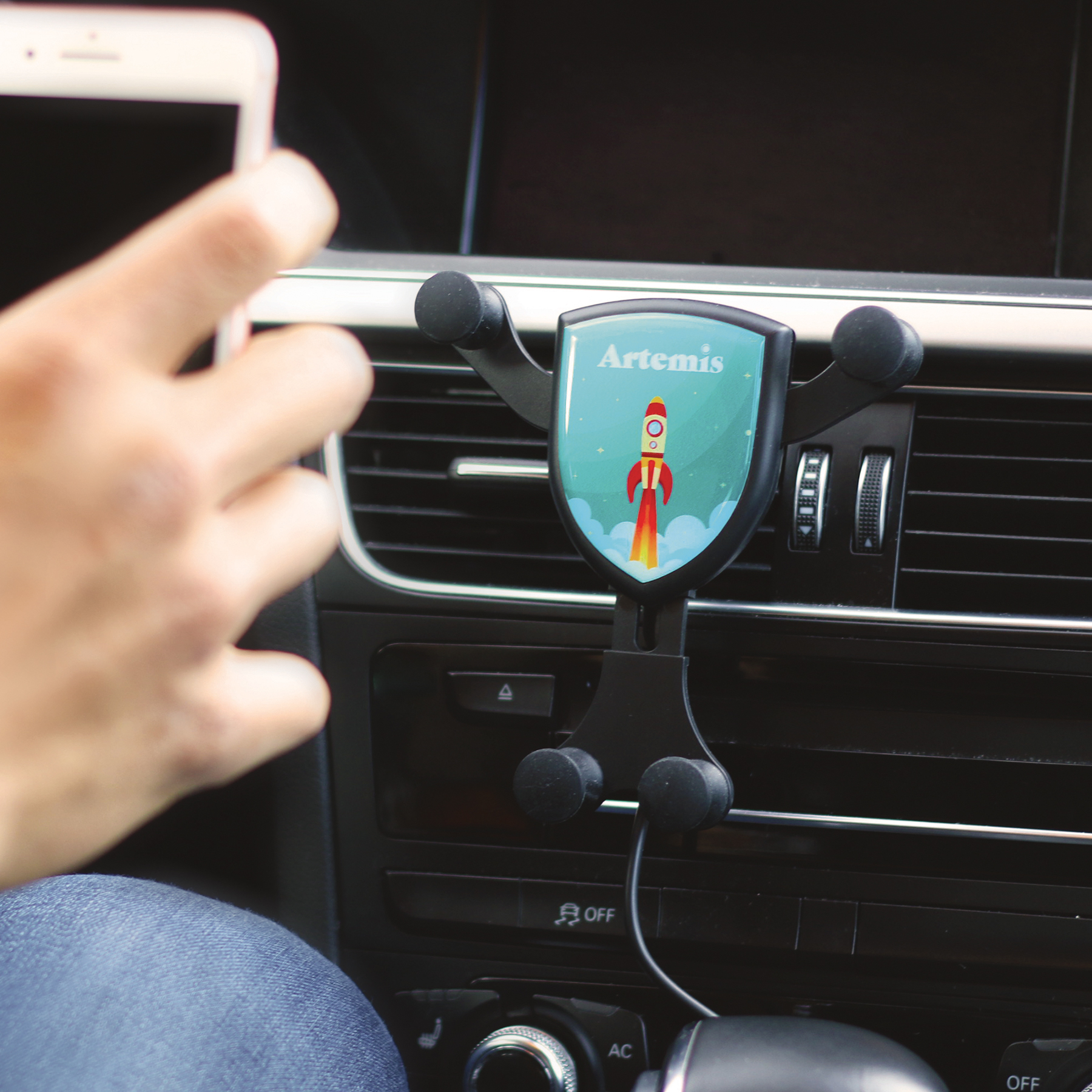 Gravitis™ Wireless Car Charger 7